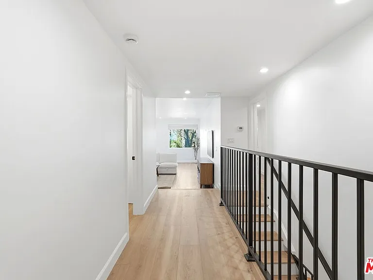 324 S Elm Dr #101 — Photo 5