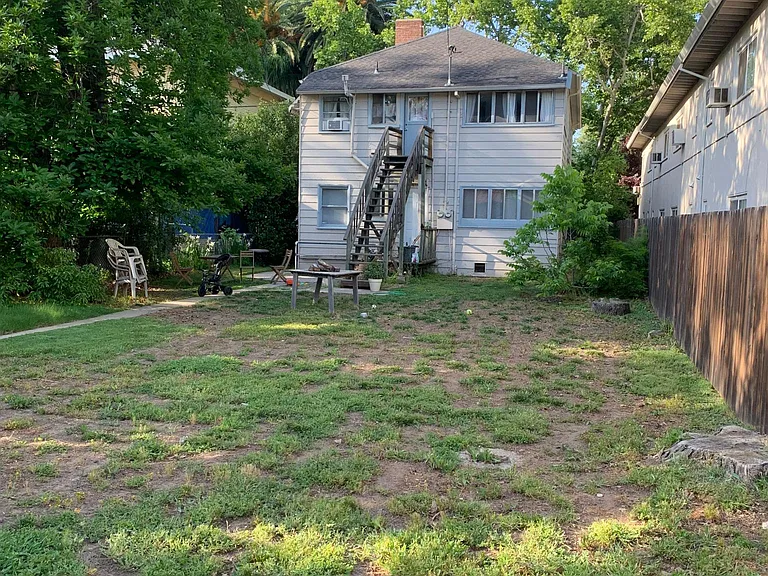 2314 E St — Photo 20