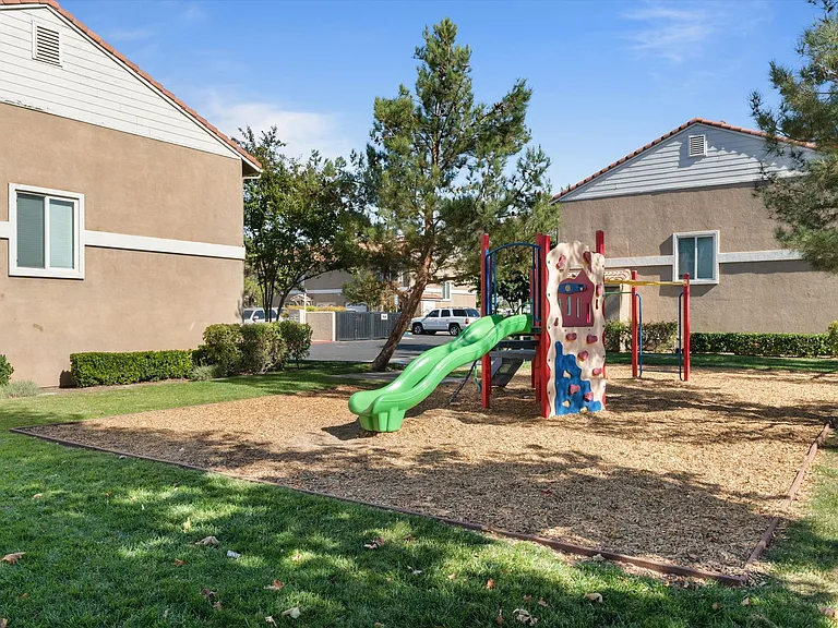 Lighthouse Townhomes — Photo 116