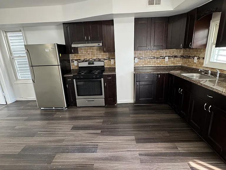 169 Temple St #1L — Photo 1