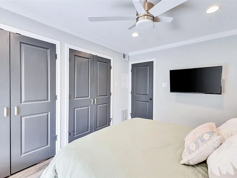2450 Wickersham Ln #M1308 — Photo 11