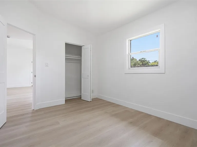 2547 14th Ave S — Photo 14