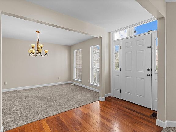 5th image of 50 Rivermeadows Dr