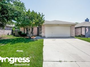 8112 Broken Arrow Rd, Fort Worth, TX 76137