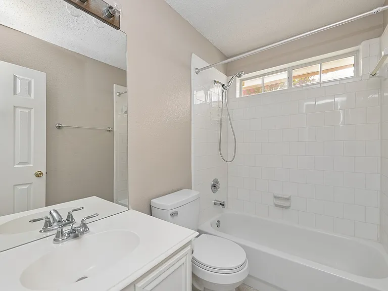 10613 Brandenberg Dr — Photo 29