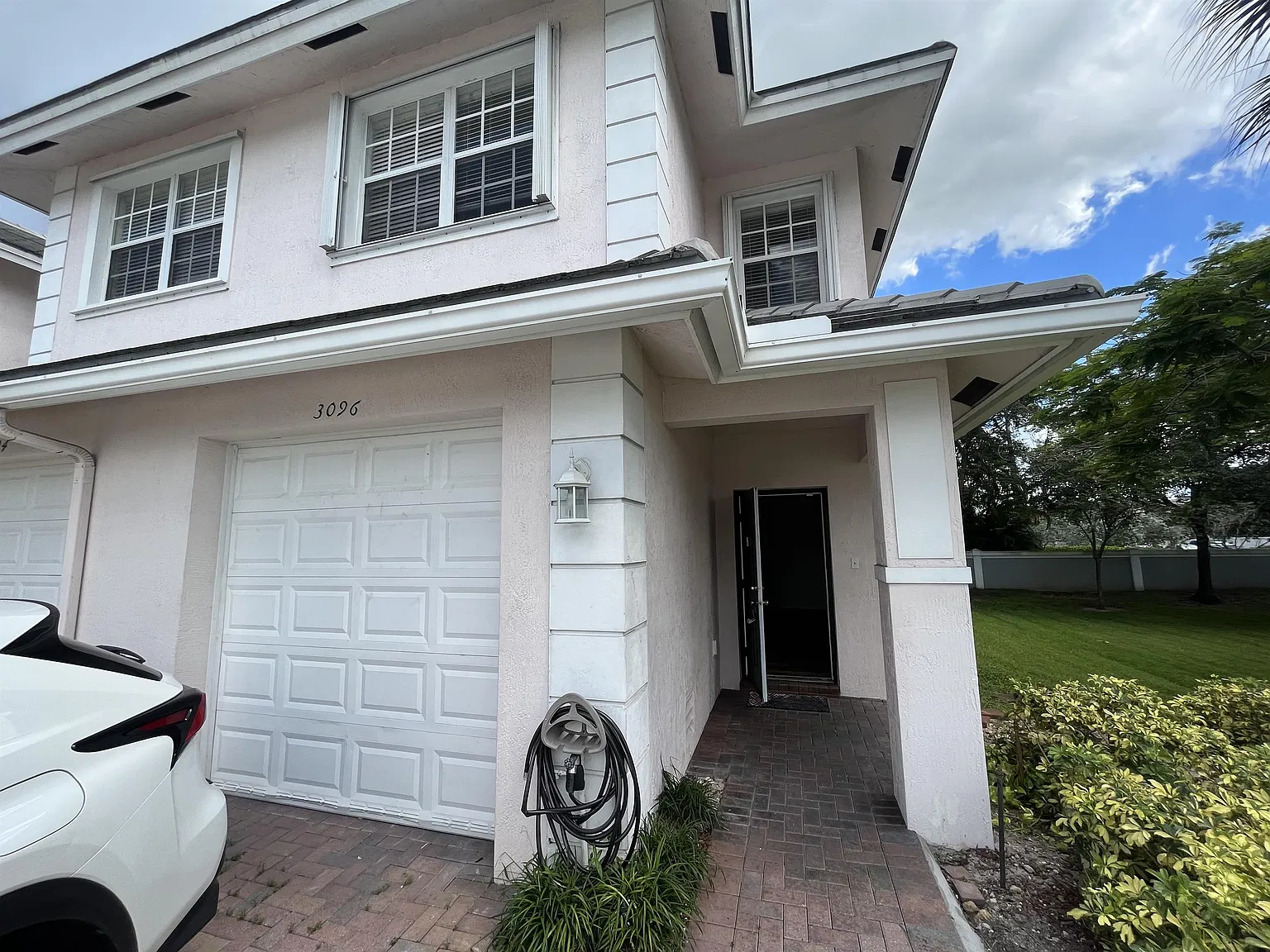 3096 Nw 29th Court , Oakland Park ( The Marie Kinkela Living Trust) Cambrisge Park At Oakland - 1 — Photo 1
