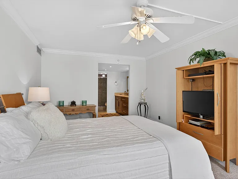 1000 S Ocean Blvd #5J — Photo 9