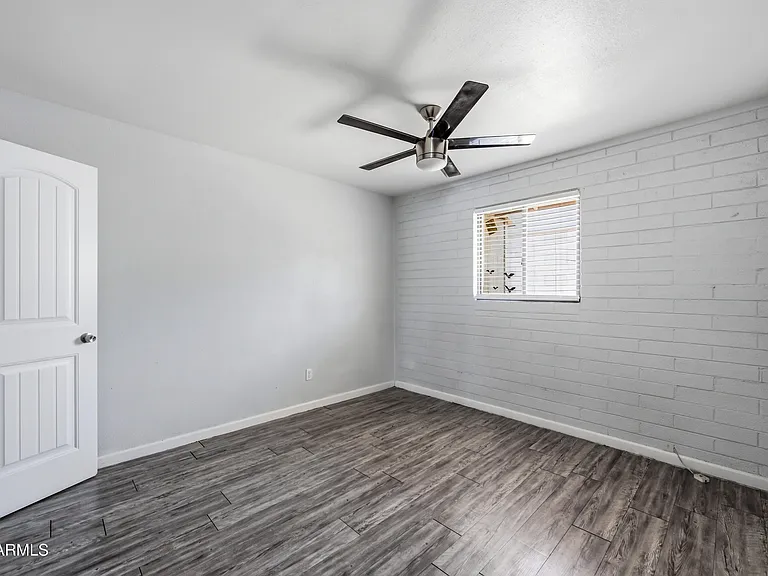 1744 W Glendale Ave #11 — Photo 7