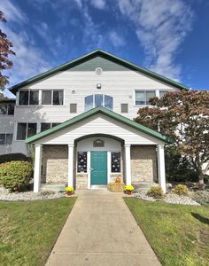 5835 Crosswinds Dr UNIT 31, Norton Shores, MI, 49444