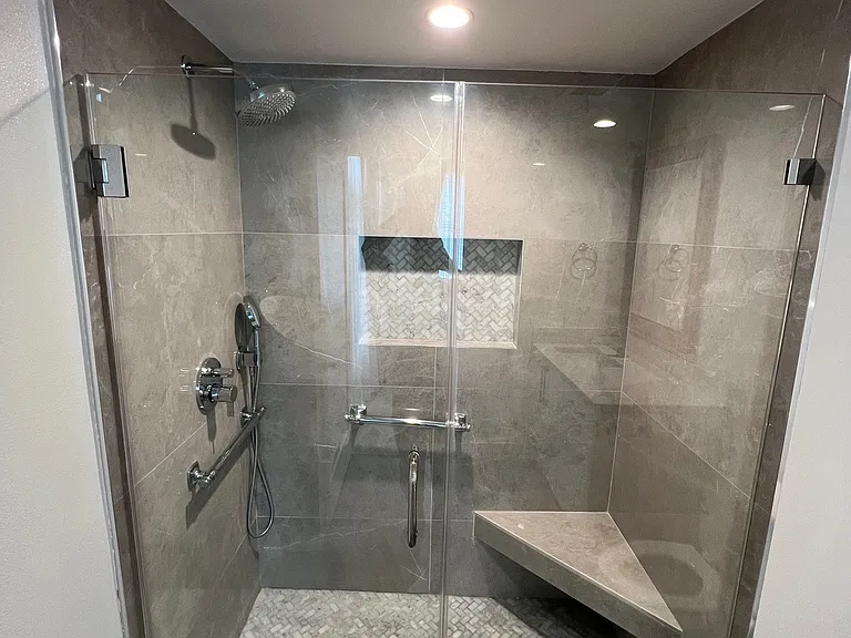 Glenoaks Residences — Photo 12