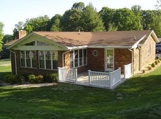 301 Grove St, Hurt, VA 24563