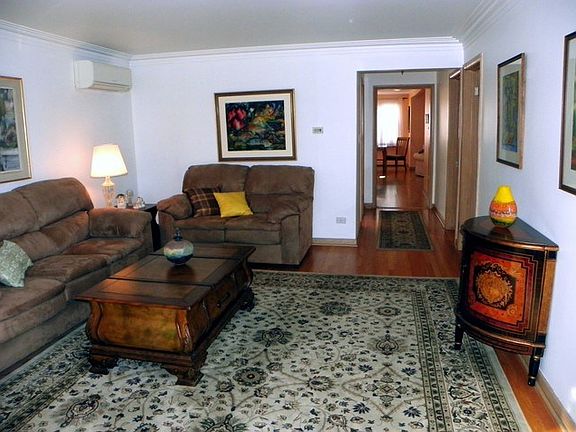 2nd image of 10516 S Karlov Ave