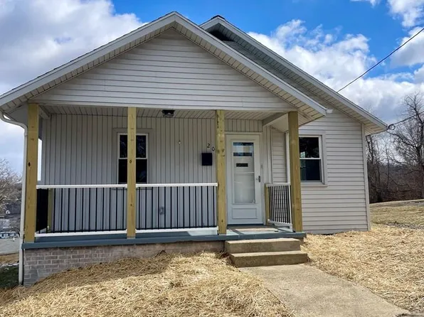 205 Front St, Galax, VA 24333