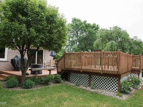 5th image of 5138 Estella Ln