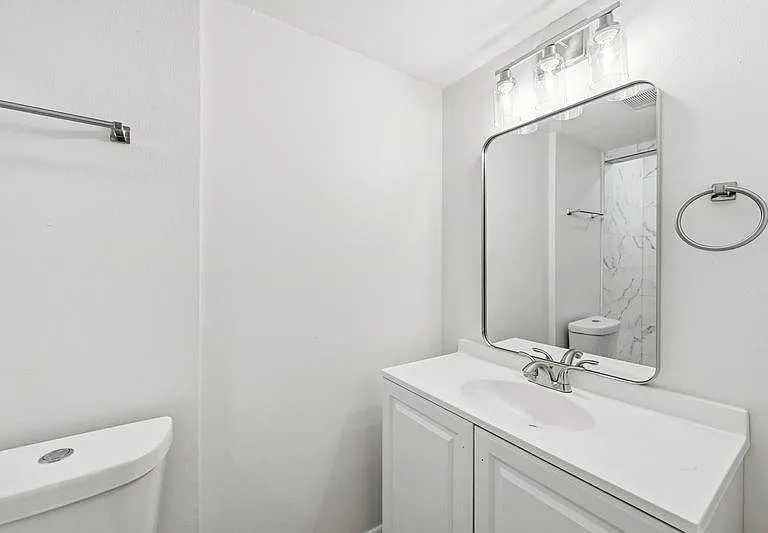 2409 Estate Dr — Photo 24