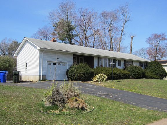 4th image of 100 Cornell Cir