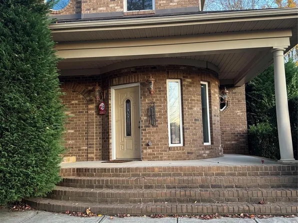 10130 Fairlea Dr, Charlotte, NC 28269
