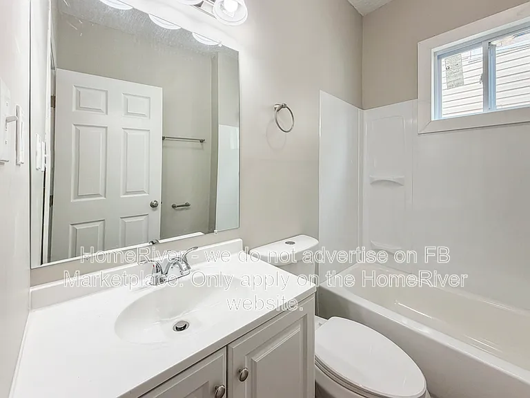 823 S 38th St — Photo 16