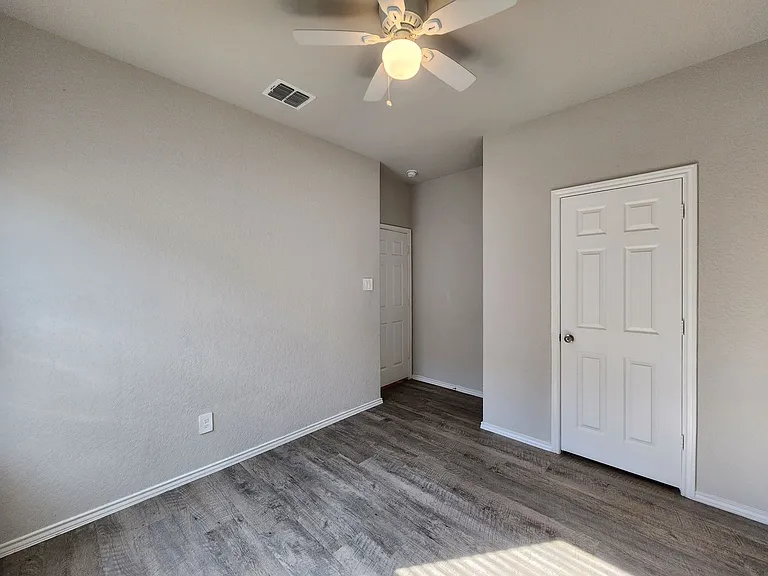 621 Jennifer Cv — Photo 28