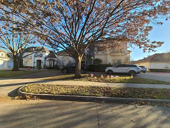 3rd image of 5920 Turtle Creek Dr