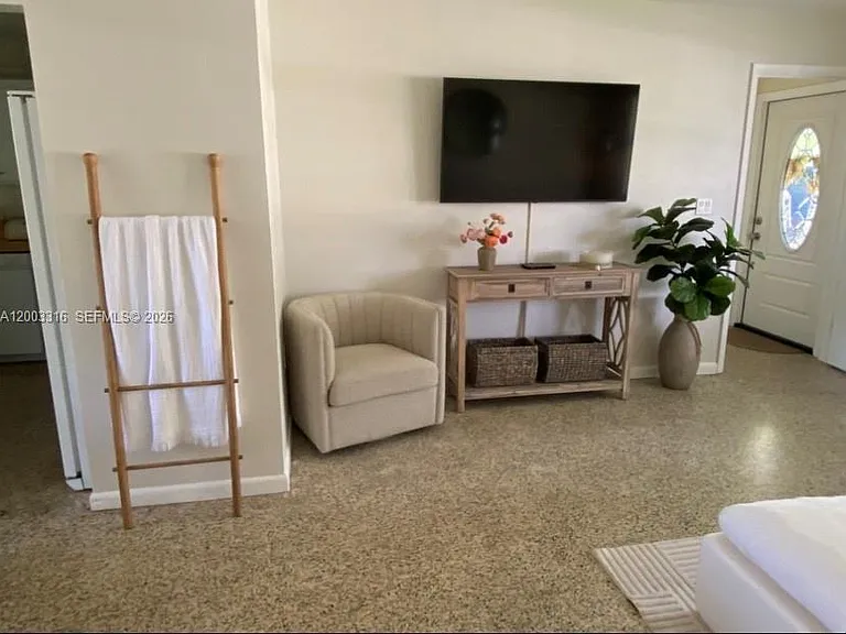 9840 SW 165th Ter — Photo 11