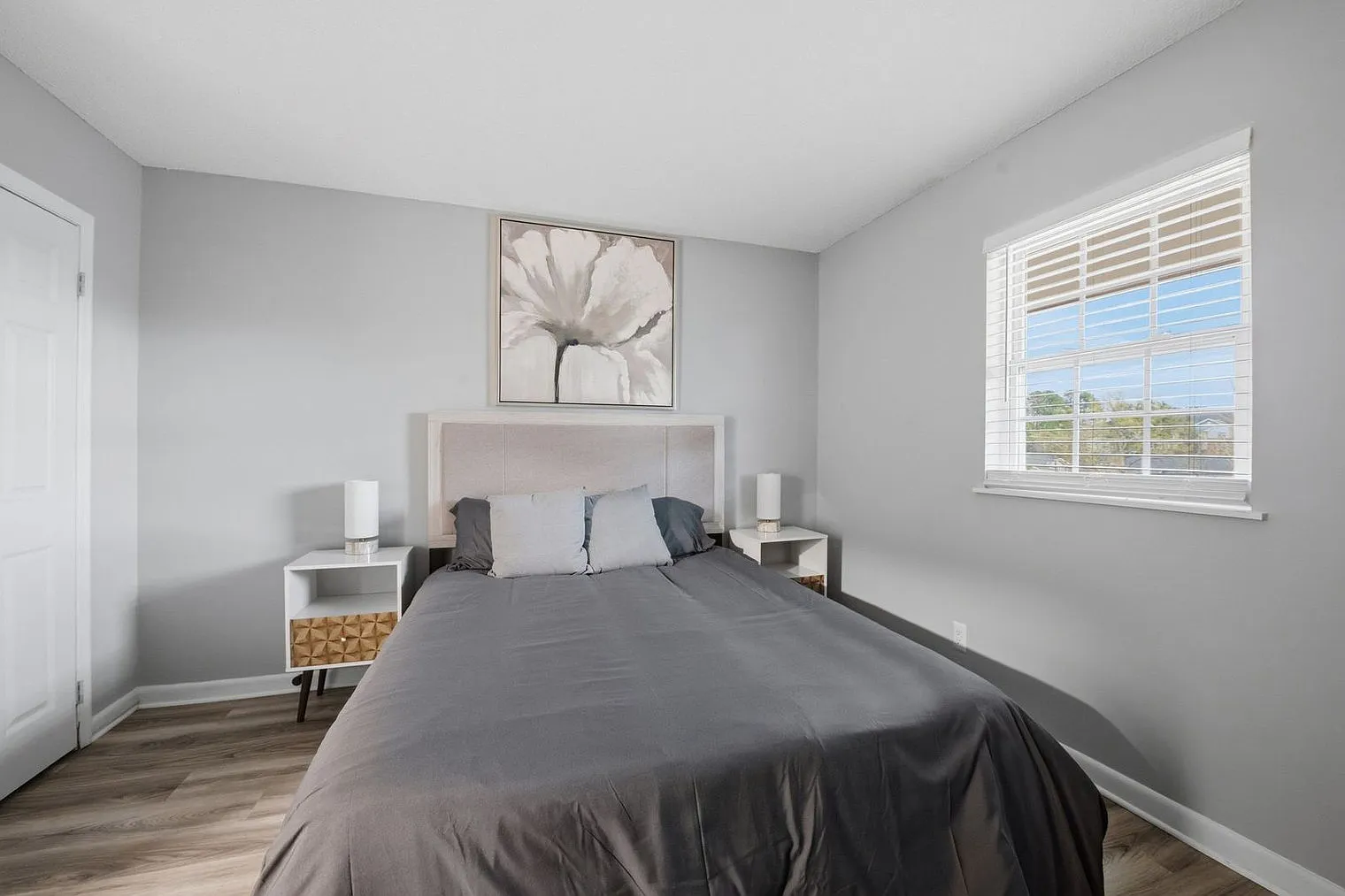 1 bed, 1.0 bath, 5349 sqft, $2,178 — Photo 3