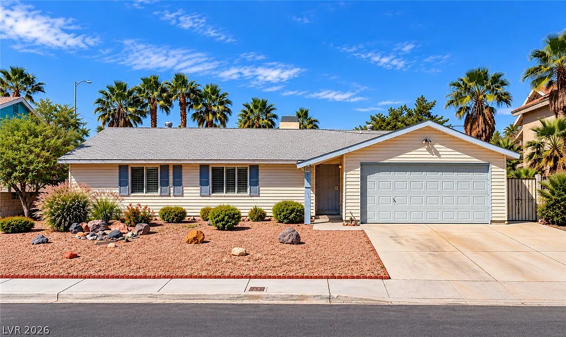4 bed, 2.0 bath, 1512 sqft, $2,195 — Photo 1