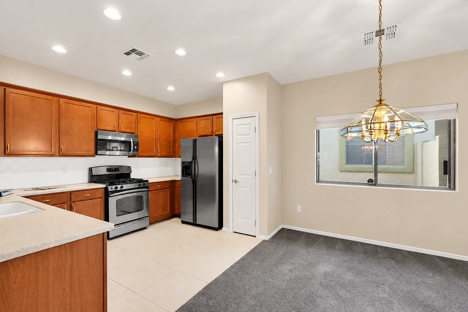 3 bed, 1502 sqft, $2,000 — Photo 4