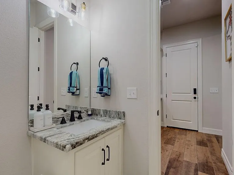 112 Pindo Palm Dr — Photo 21