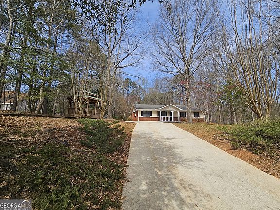 2nd image of 1070 S Ola Rd