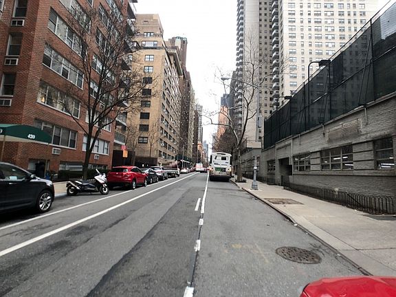 4th image of 425 E 54th St #12C