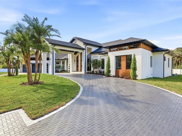 6802 E Creek Dr, Tampa, FL 33615