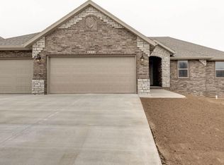 4312 E Kentbrook Dr, Springfield, MO 65802