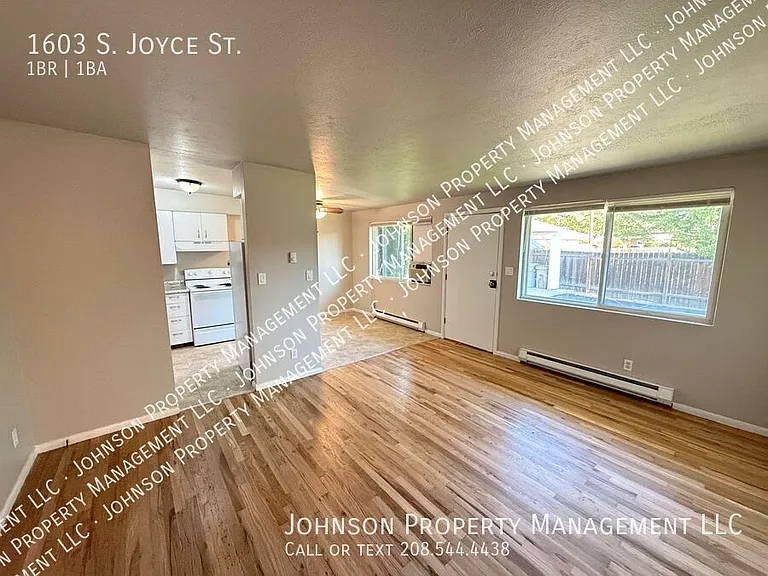 1603 S Joyce St — Photo 7
