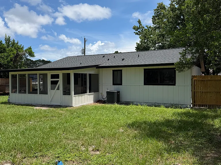 5080 Mayflower St — Photo 2