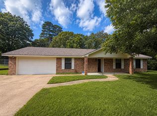 117 Sugar Creek Dr, Marshall, TX 75672