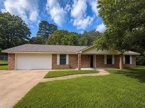 117 Sugar Creek Dr, Marshall, TX 75672