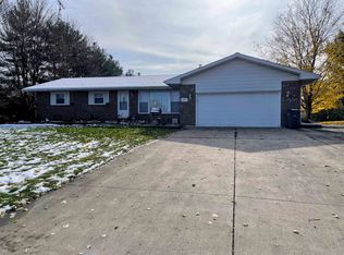 3391 W John Rd, Warsaw, IN 46580