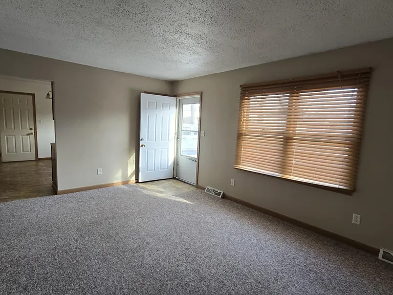 506 Frazier St #B — Photo 10
