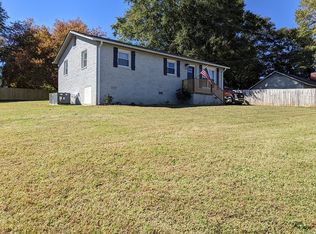 121 Maxwell St, Inman, SC 29349