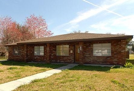 2nd image of 119 Kimble St