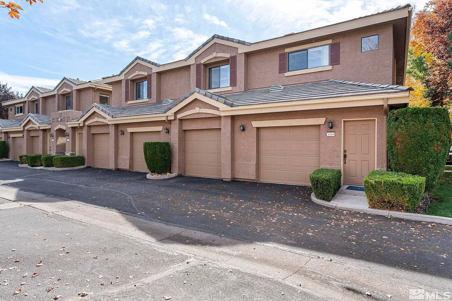 900 S Meadows Pkwy APT 3224 photo 1