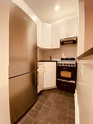 Rented by Metropolis Real Estate of Manhattan