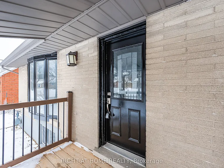 18 Ridgewood Ave — Photo 5
