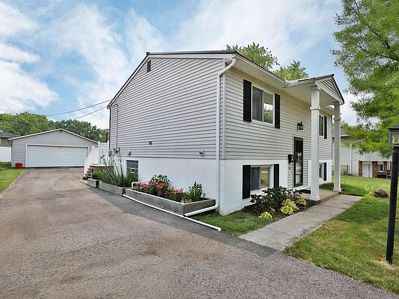 3rd image of 3395 Dahlgreen Dr
