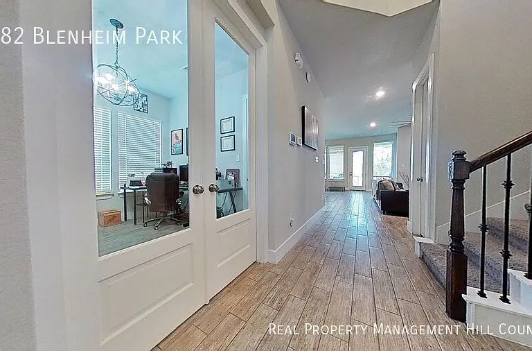 3282 Blenheim Park — Photo 4