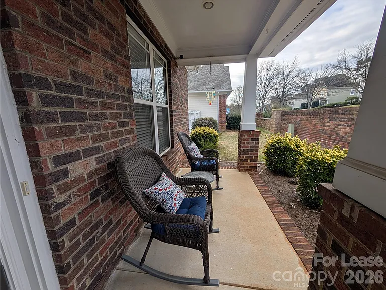 20207 Colony Point Ln — Photo 2