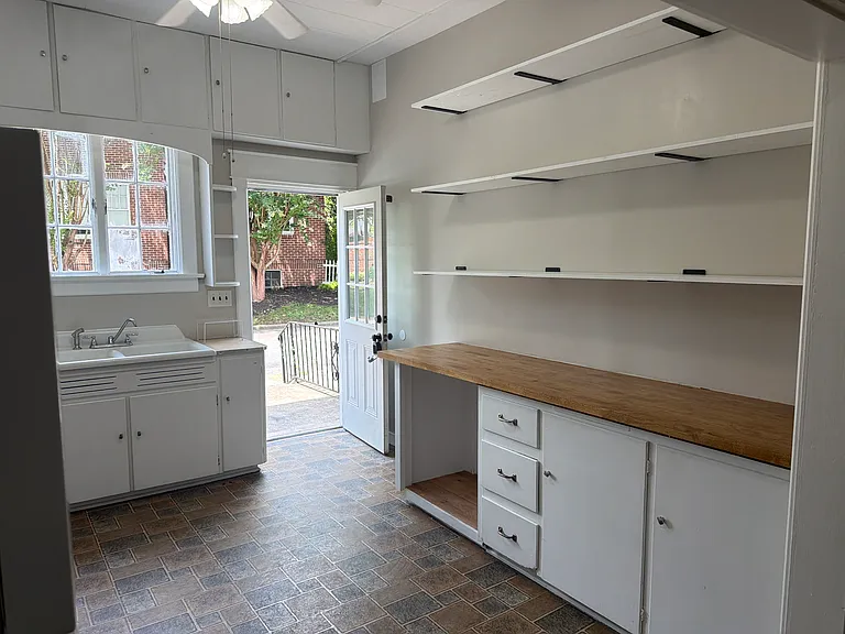 422 W Main St #1 — Photo 5