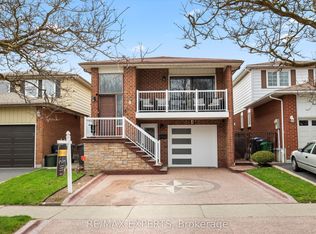4 Martindale Cres, Brampton, ON L6X2T9
