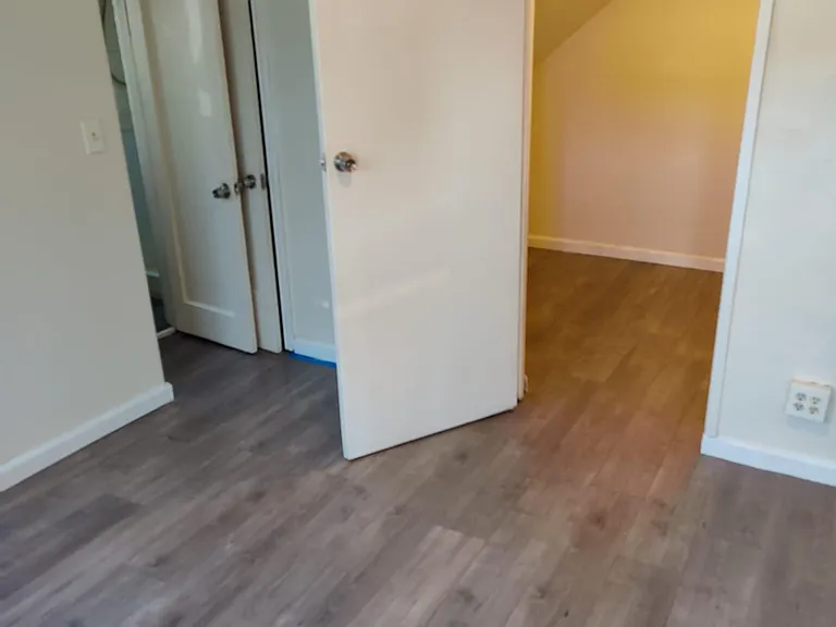 9632 Aurora Ave N #6 — Photo 2